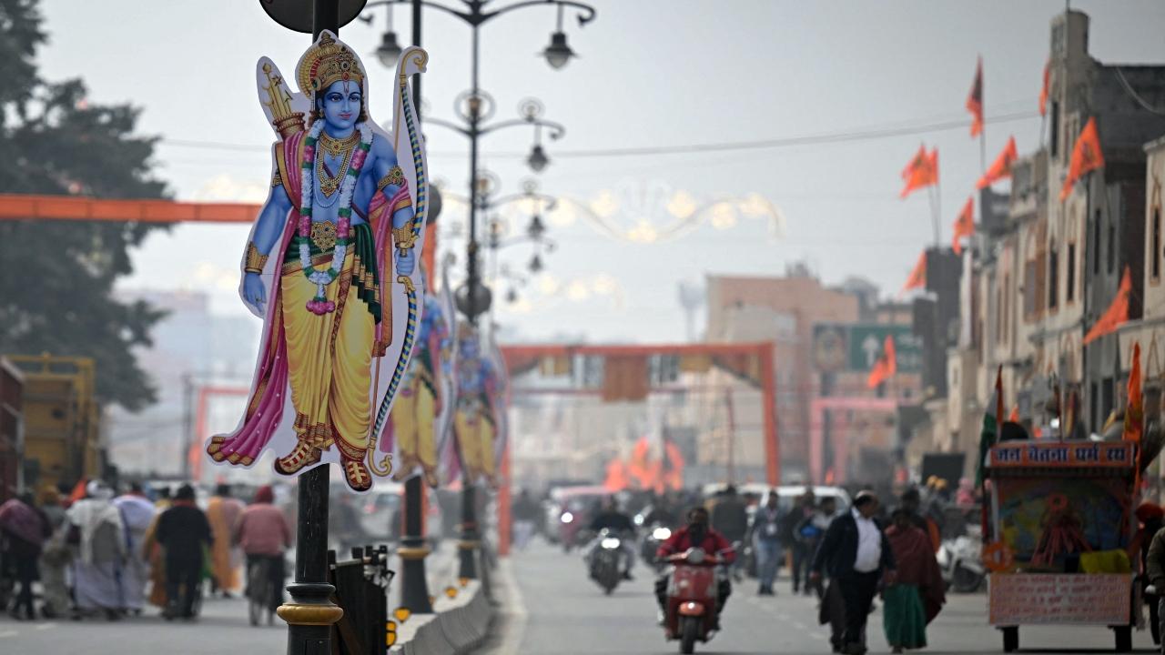 The town, about 140 km west of Lucknow, was bedecked with multi-coloured flowers as recordings of 'Ram dhun' played from loudspeakers and townsfolk dressed as Lord Ram, Sita, Lakshman and Hanuman paraded down the streets followed by delirious devotees, and news camera crews.