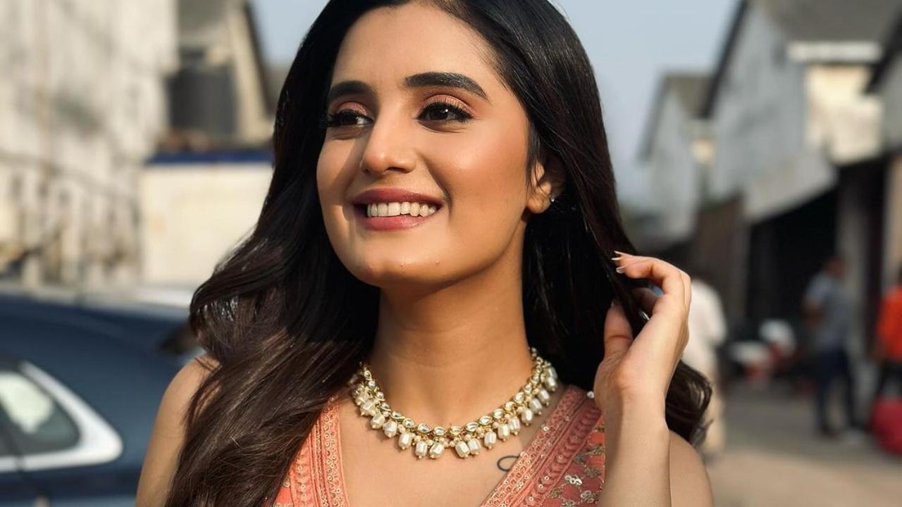 Exclusive | Aangan Aapno Kaa's Ayushi Khurana sends good wishes to Ajooni co-star Shoaib Ibrahim for Jhalak Dikhhla Jaa: He is doing well