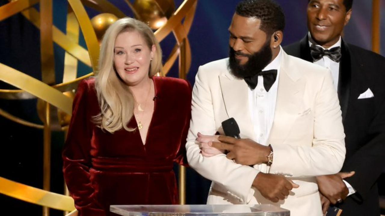 Christina Applegate receives standing ovation at the Emmy Awards 2024