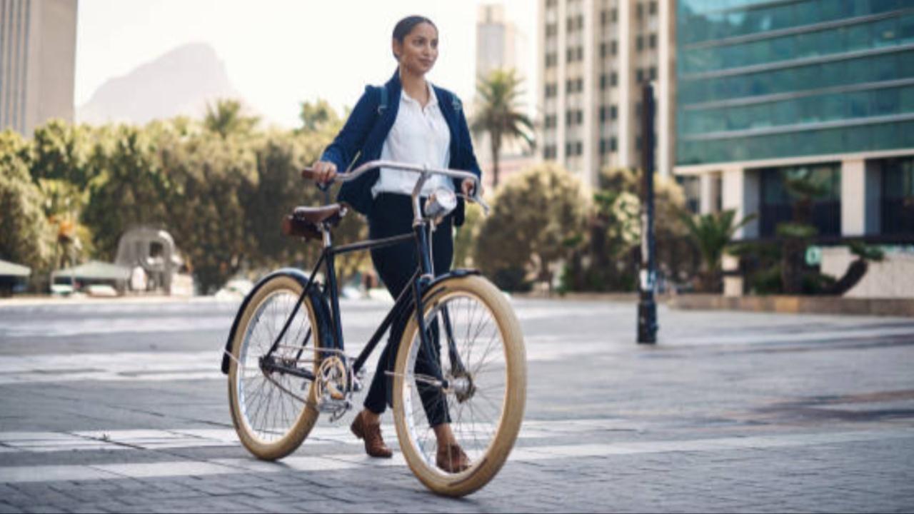 Cycling to work can help boost mental health: Study