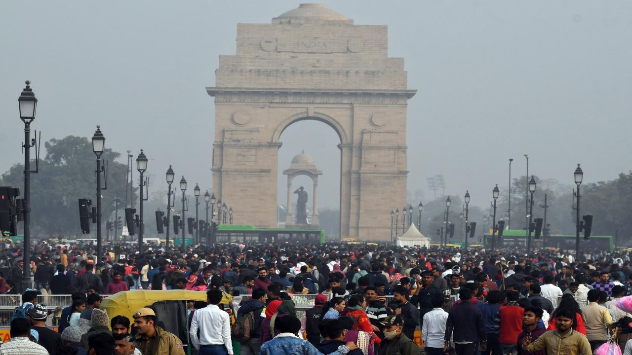 In Pics: Delhi experiences chilly New Year's Day, 'very poor' air quality