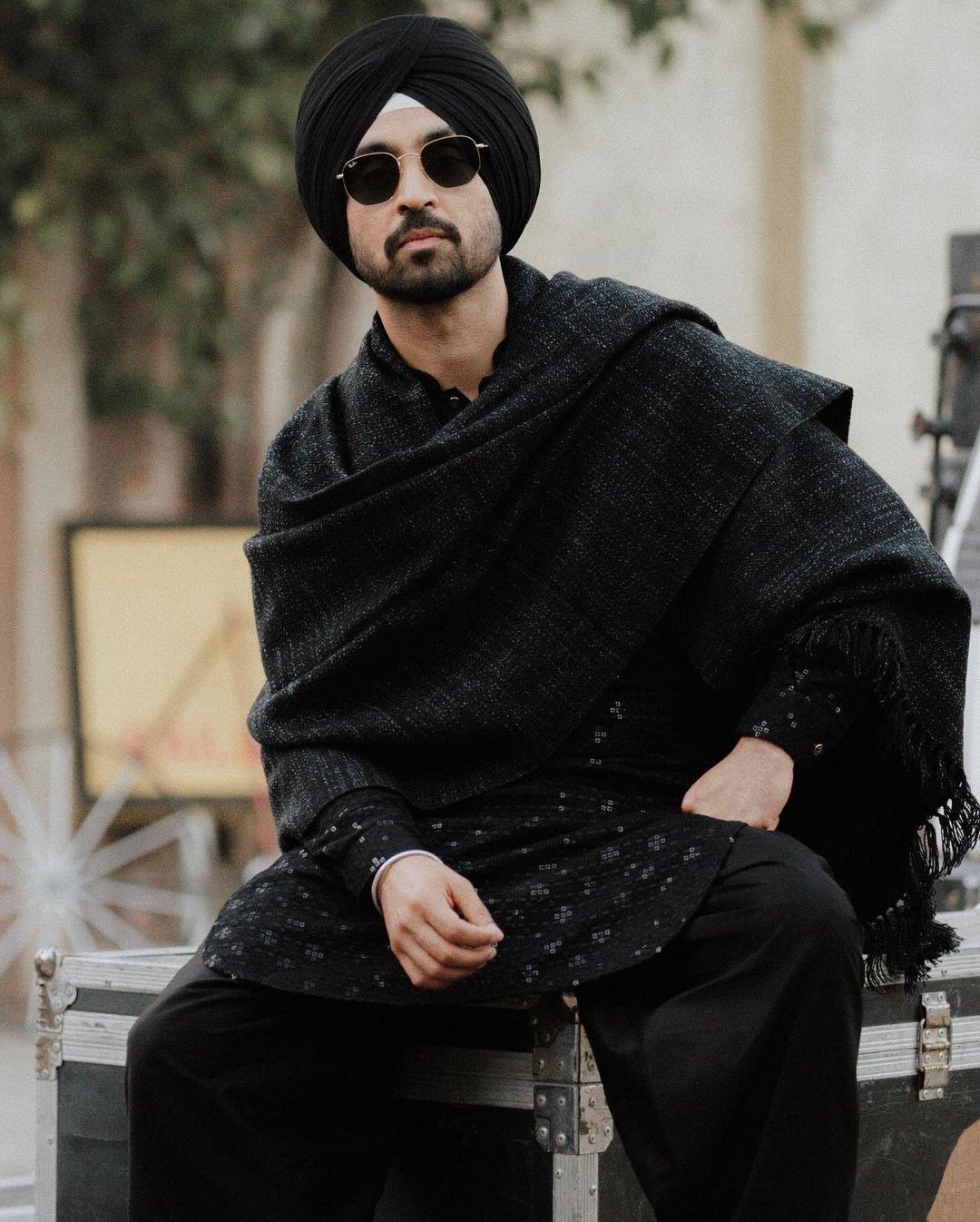 Another all black moment for the ages, Diljit Dosanjh wore this ensemble that drove his Insta fam nuts