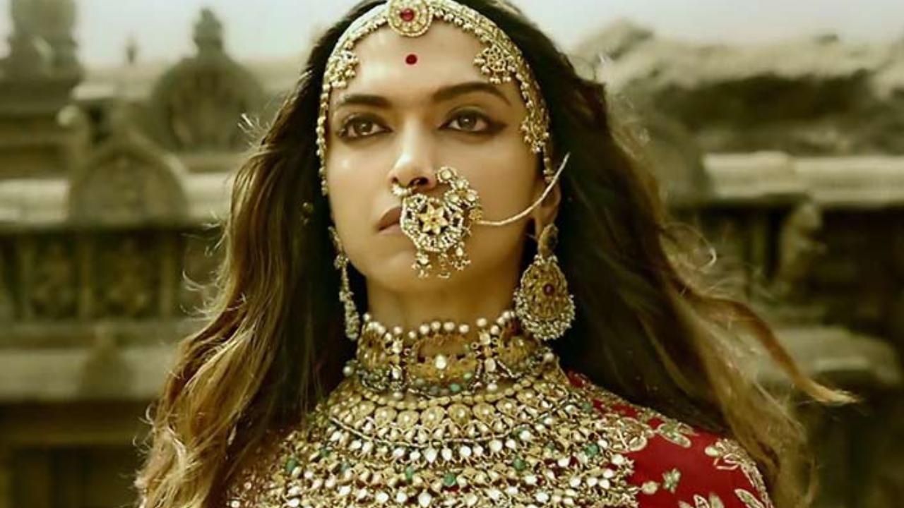 Padmaavat (2018):
Deepika Padukone, Ranveer Singh and Shahid Kapoor earned Rs 24 crore on opening day despite the controversy around it. 
