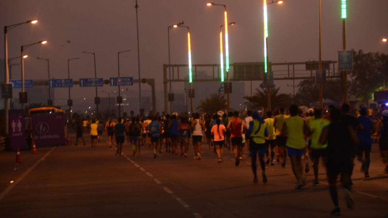 People across the globe showed up early in the morning for the TATA Mumbai Marathon 2024 held in Mumbai