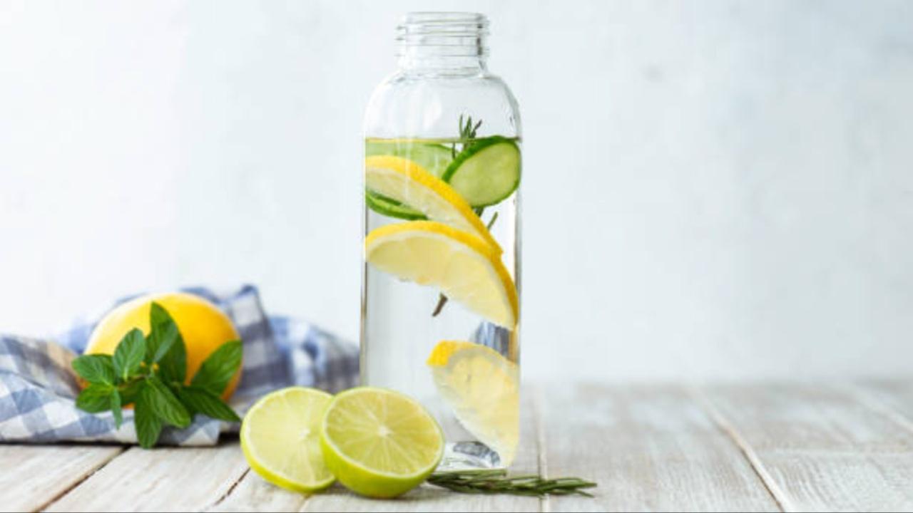 Lemonade diet or master cleanse:&nbsp;A liquid-only diet, this one lacks crucial nutrients and leads to nutrient deficiencies. It mainly relies on a liquid diet of lemon juice, maple syrup, and cayenne pepper.