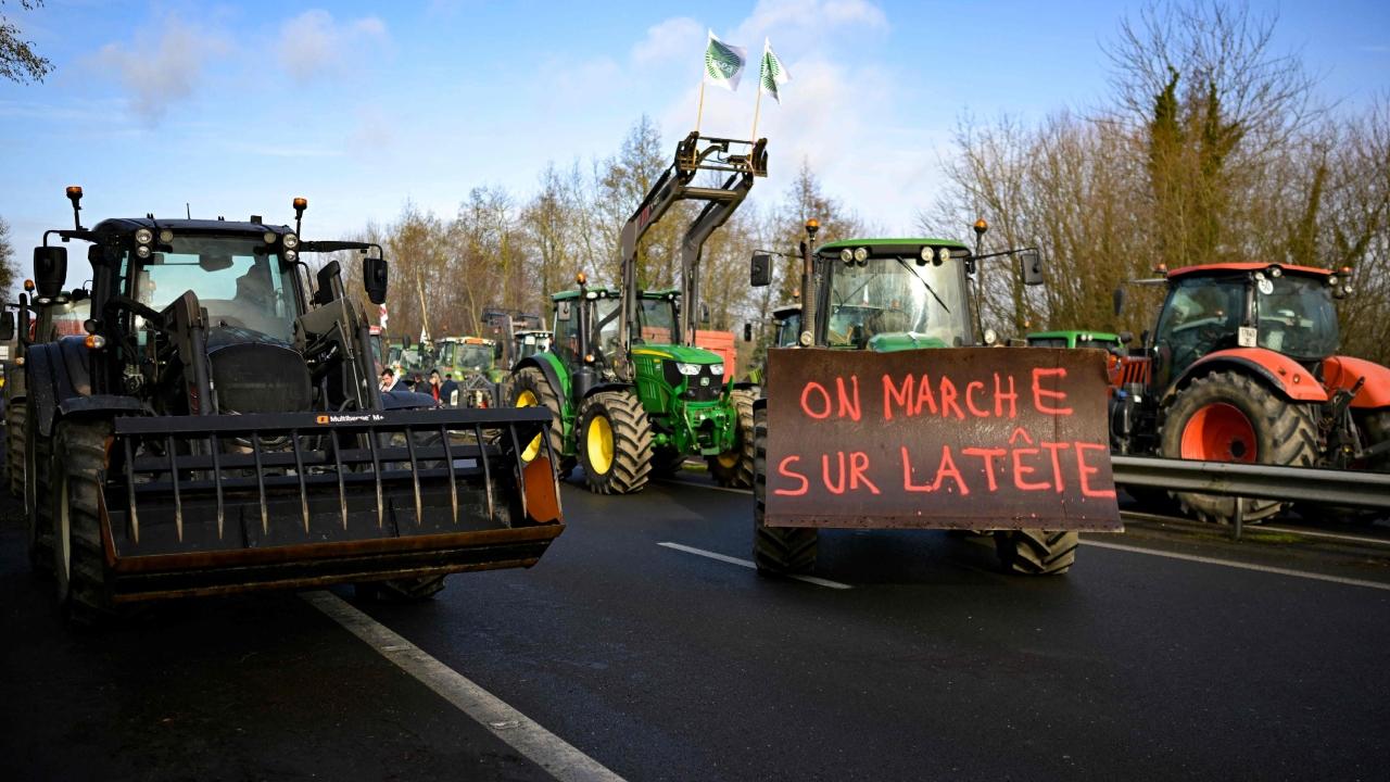 Arnaud Rousseau, head of France's major farmers union FNSEA, said his organization would release a list of 40 necessary measures later on Wednesday. Speaking on France 2 television, he said the protest movement was aimed at ¿getting quick results.