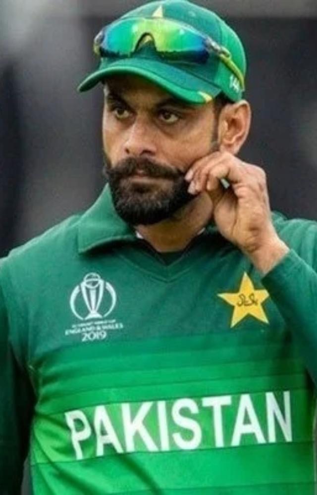 Mohammad Hafeez featured in 119 T20I matches and has smashed 76 sixes