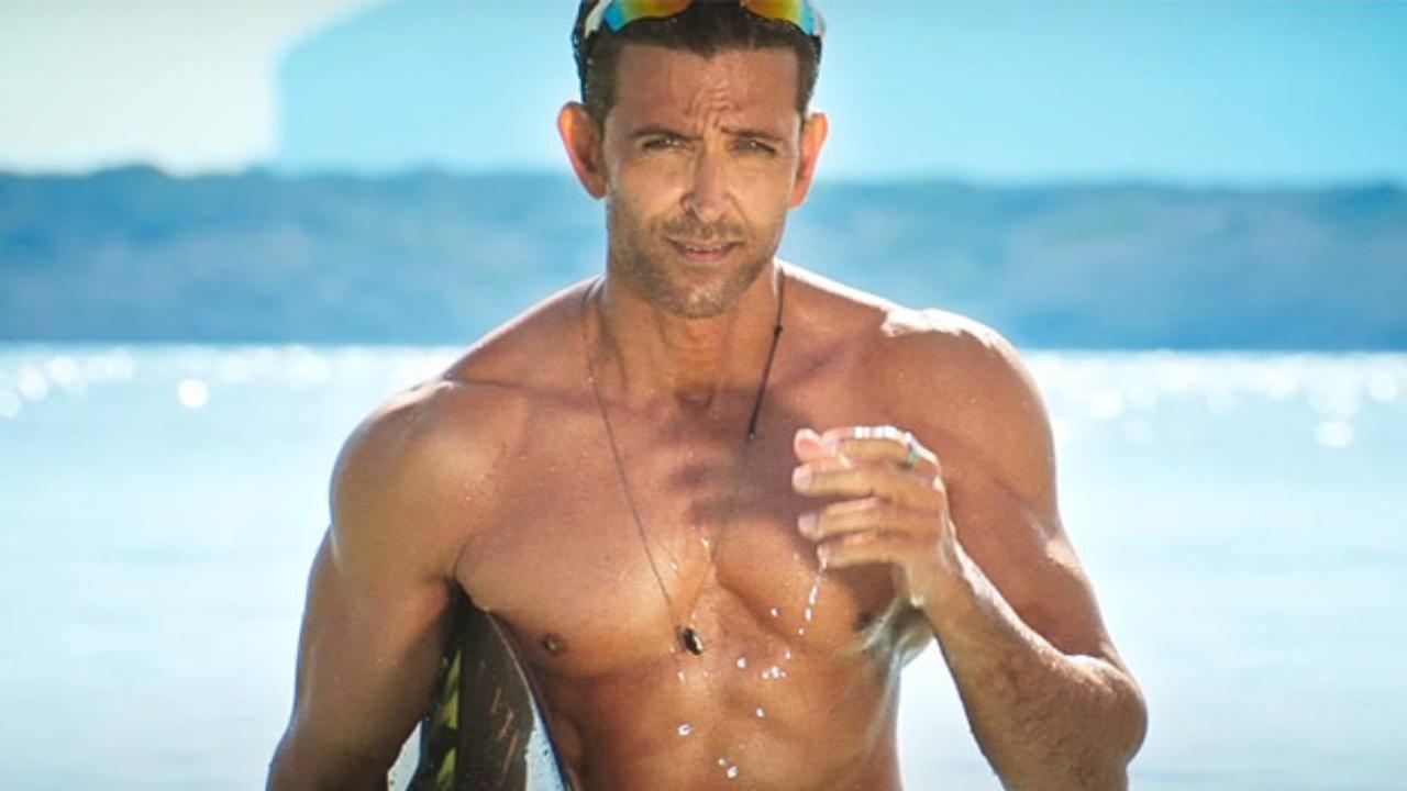 Hrithik reveals he smoked to celebrate completion of body shots in 'Fighter'