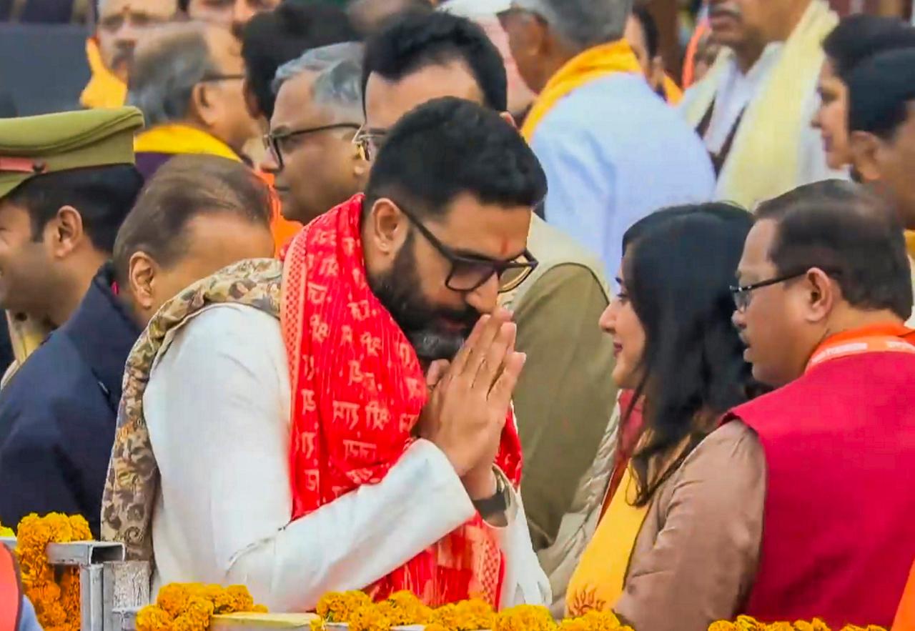 Abhishek Bachchan was clicked greeting people at the Pran Pratishtha ceremony