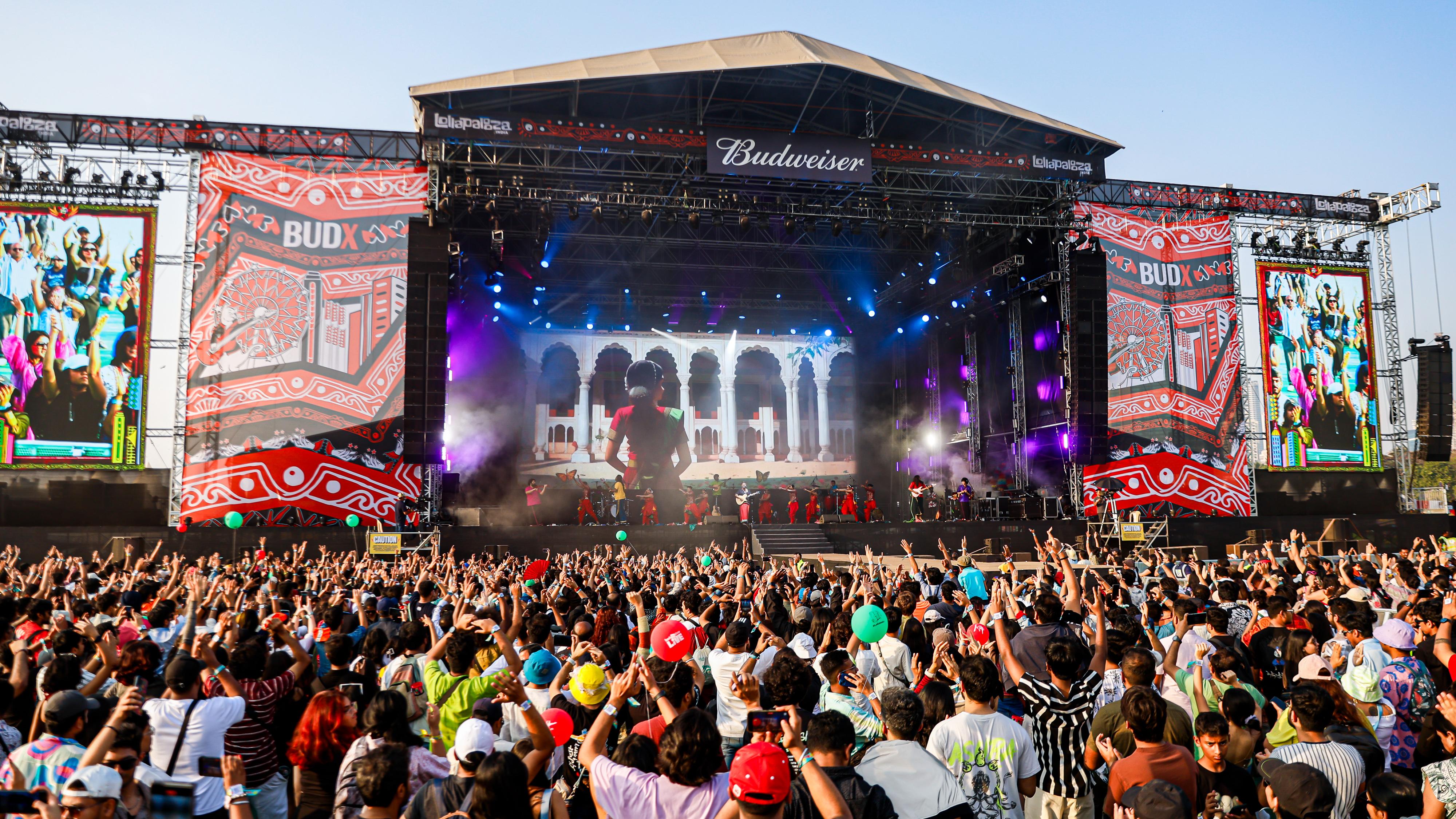 The Mahalaxmi Race Course turned into a captivating haven for all music enthusiasts on Day 1 of Lollapalooza India