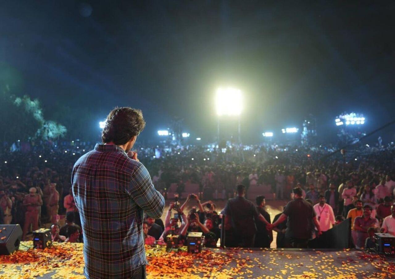 As part of his film Guntur Kaaram's promotion he visited his hometown. A sea of people assembled for the event. Sharing a picture from the event,  