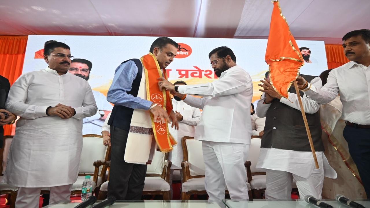 However, in the 2014 and 2019 Lok Sabha polls he was defeated from the seat by the undivided Shiv Sena's Arvind Sawant, now with the Thackeray faction, which is allied with the Congress and NCP as part of the opposition Maha Vikas Aghadi.