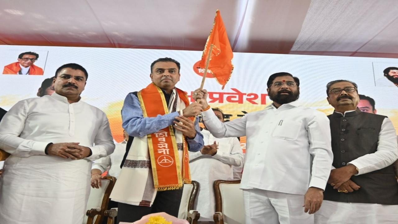 In a post on social media platform X, formerly Twitter, Deora had earlier announced his resignation from the Congress.