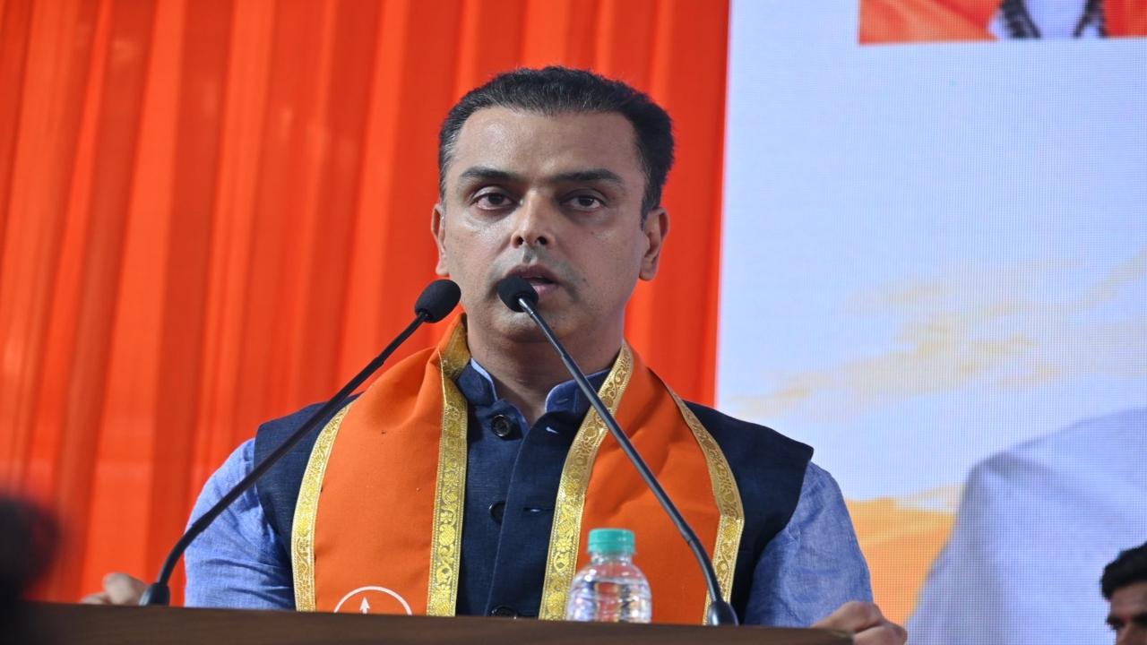 Former Union Minister Milind Deora on Sunday joined the Shiv Sena in the presence of Chief Minister Eknath Shinde after quitting the Congress earlier in the day