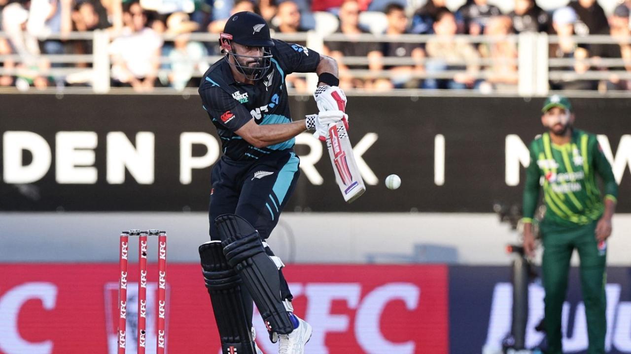 New Zealand overcome early stutters to chase down Pakistan in fourth T20I