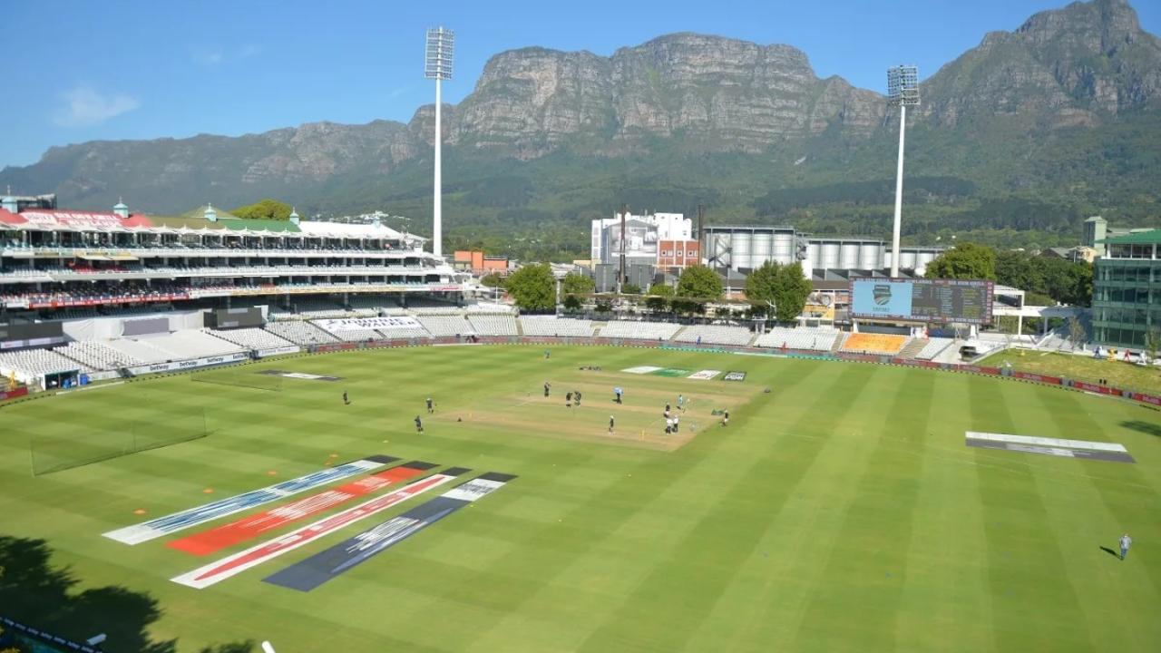 Newlands Cricket Ground
The second Test match between India and South Africa was played at the Newlands Cricket Ground in Cape Town. Winning the toss, South Africa batted first in the match. The Proteas team kept losing wickets in a quick session and were bowled out for just 55 runs in the first innings, all thanks to Mohammed Siraj who delivered an exceptional show with the ball. Siraj bagged six wickets by conceding just 15 runs. Later, Team India faced a tragic collapse in their batting. They went from 153 for four wickets to 153 all out. In the second innings, South Africa smashed 176 and Team India on the second day chased the target and won the match by seven wickets. The Test match between India and South Africa ended as the shortest test match with just 107 overs played