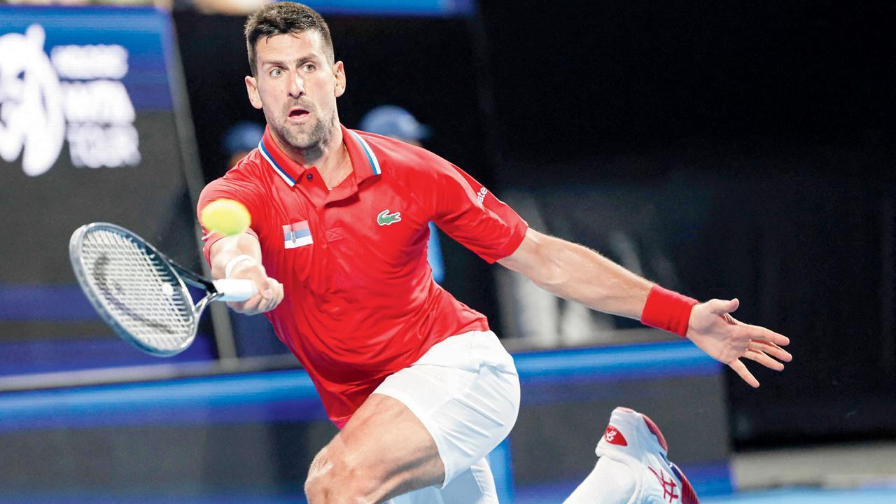 Djokovic prowadzi Serbię do zwycięstwa 2:1 nad Chinami;  Polska Świątka w QF-ach