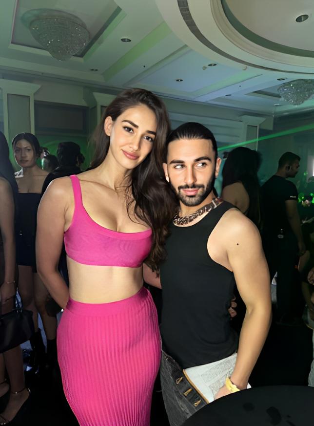 Orry posed with the ever gorgeous Disha Patani at the event as well. Disha looked like an absolute Barbie