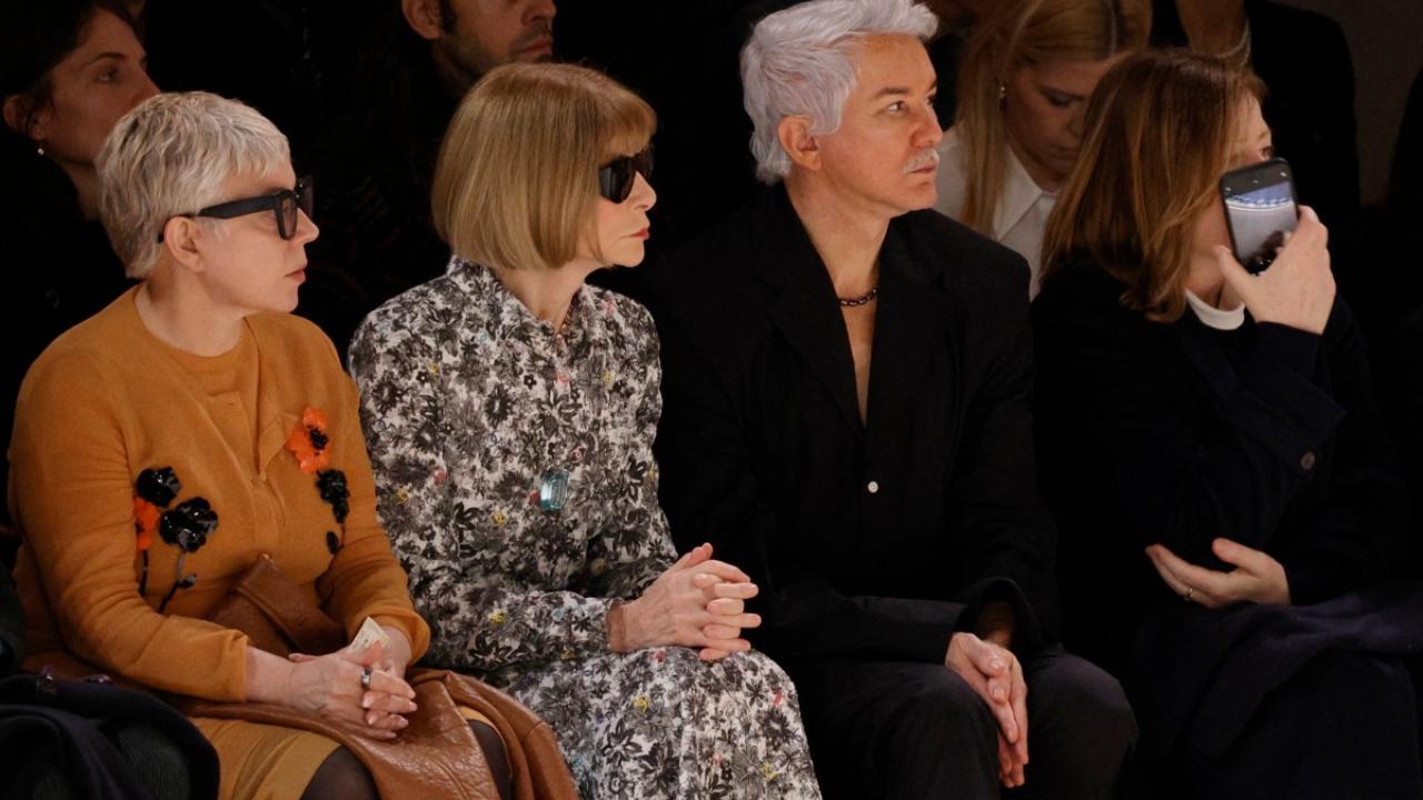 British fashion Editor Anna Wintour (CL) and Australian film director Baz Luhrmann (CR) look on as they attend the Chanel Women's Haute-Couture Spring/Summer 2024 collection as part of the Fashion Week in Paris, on January 23, 2024. (Photo by Geoffroy VAN DER HASSELT/AFP)