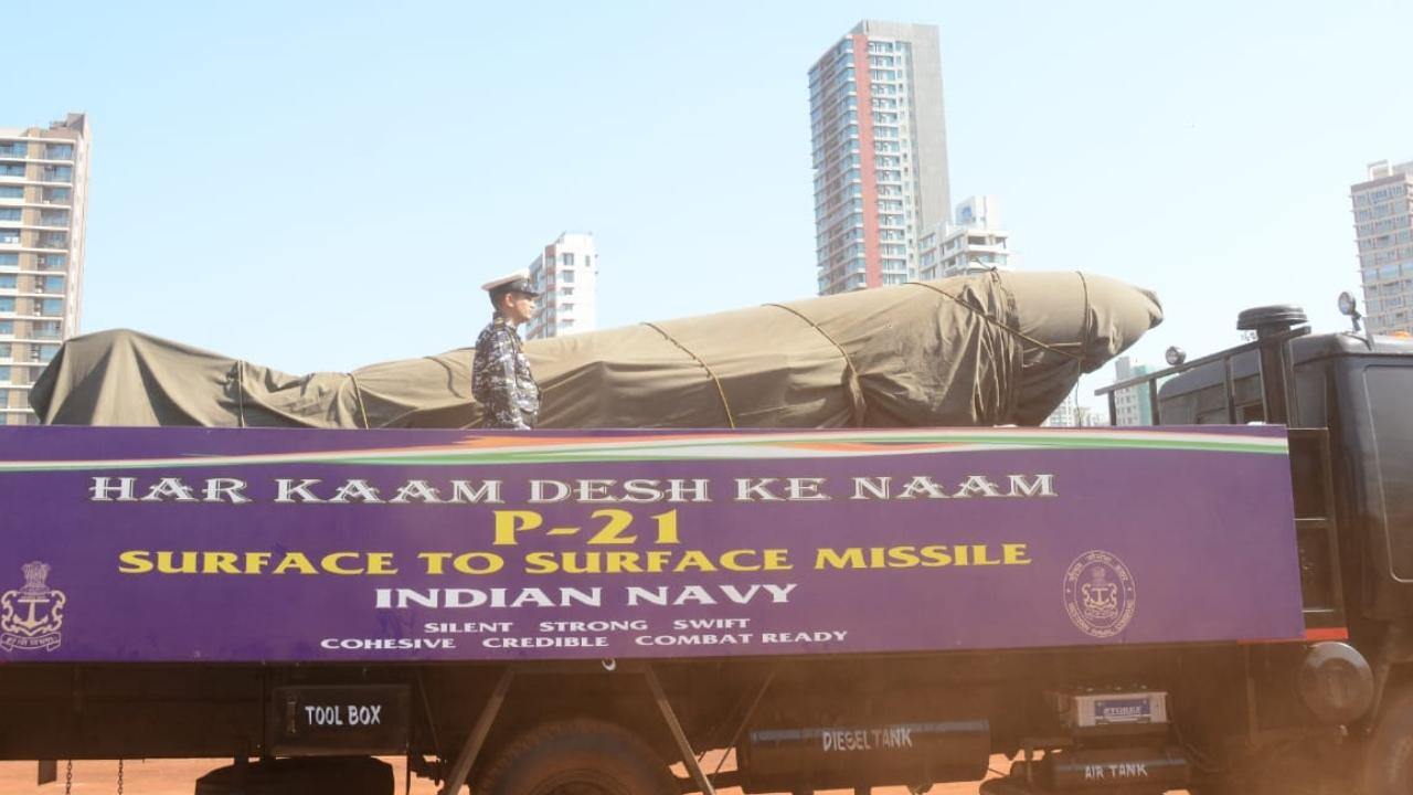 The Republic Day parade is attended by several state and national dignitaries and the President of India unfurls the National flag, as the National Anthem is played, and a 21-gun salute is fired by the Indian Army