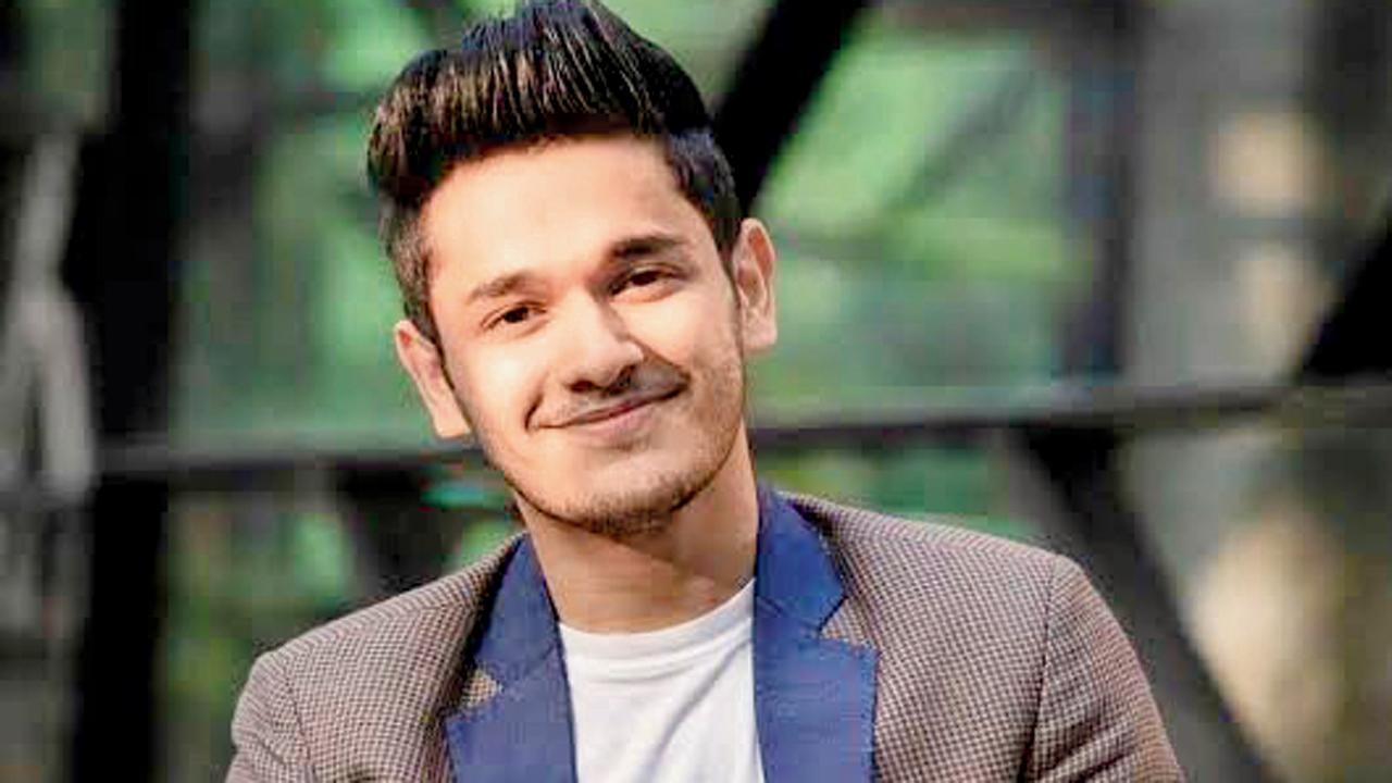 Nayandeep Rakshit, host
