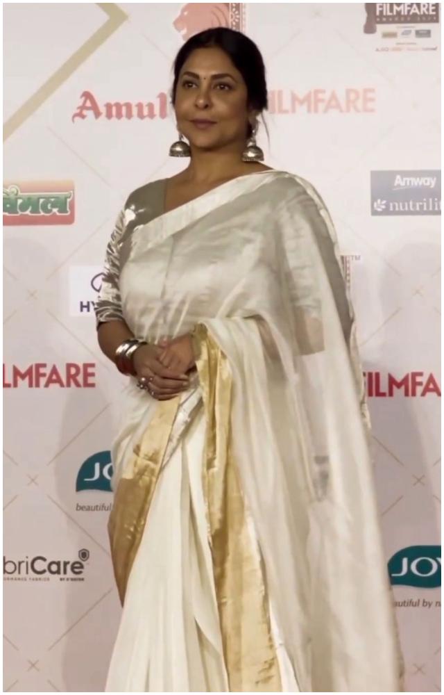 Shefali Shah's understated yet impactful presence in sarees at the Filmfare Awards exemplifies her timeless beauty. Her choice of colours and fabrics has always resonated with a classic charm that transcends trends.