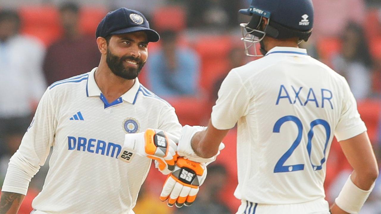 Jadeja-Rahul smash classy fifties as India post 421 for 7 at stumps on Day 2 of opening Test