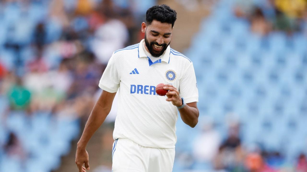 South Africa
During the second Test match between India and South Africa in Cape Town, the hosts decided to bat first after winning the toss. Coming first to bat, South Africa kept losing wickets in regular session, thanks to Mohammed Siraj's six-wicket haul. The Indian speedster yet again delivered a fiery spell for his side. Siraj bagged six wickets by conceding just 15 runs in nine overs. South Africa was bowled out for just 55 runs with Kyle Verreynne (15) being the highest run scorer during that innings