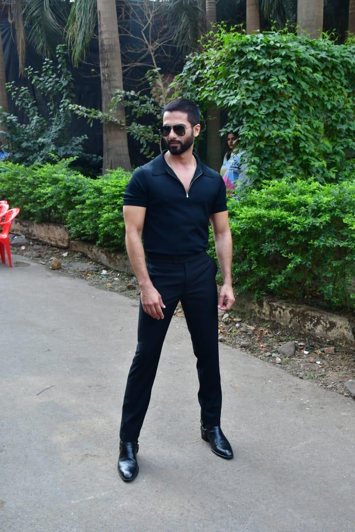 Shahid Kapoor was clicked in dashing black outfits