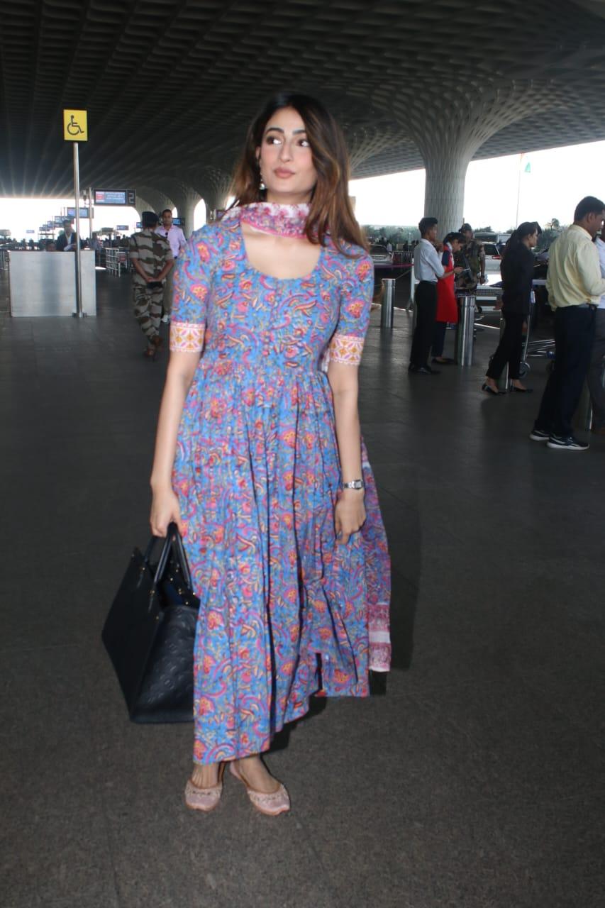 Palak Tiwari was seen in her ethnic avatar as she arrived at the Mumbai airport
