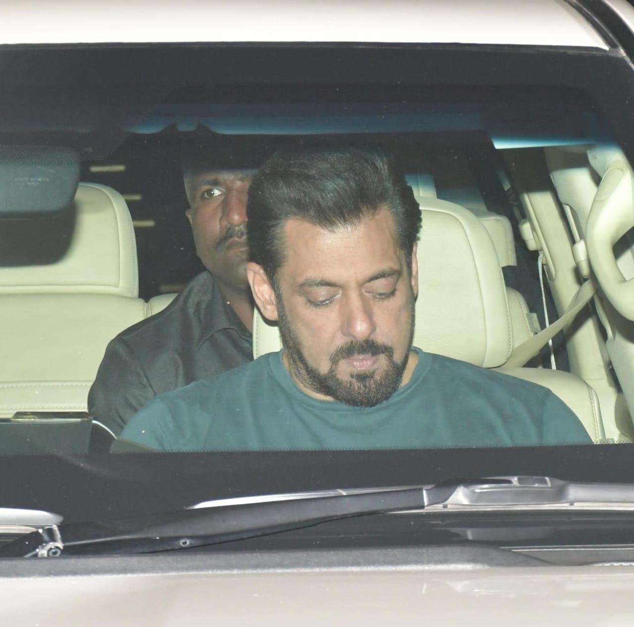 Salman Khan arrived at the airport this morning. The actor was spotted at the private airport in Kalina