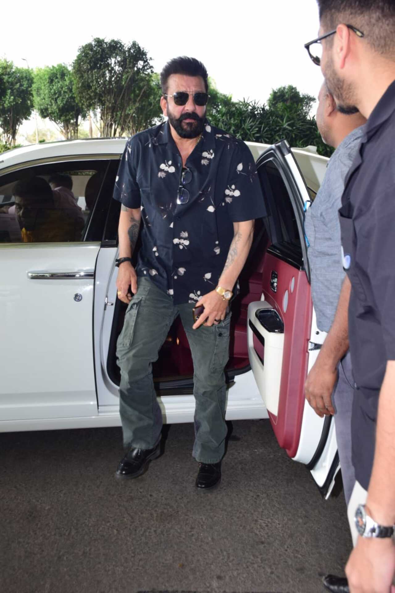Sanjay Dutt arrived at the Mumbai airport in his Rolls Royce turning heads with his stylish and luxurious entry