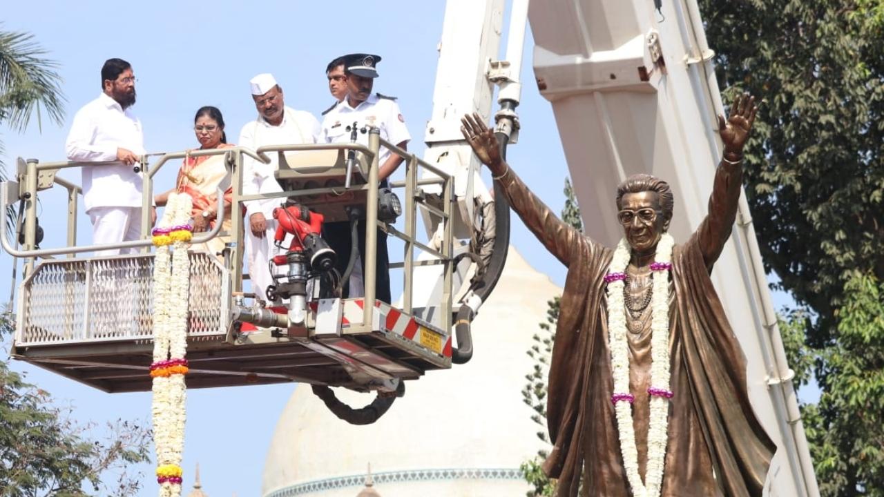Before paying his tributes to Balasaheb's memorial near Regal Cinema in south Mumbai, CM Shinde also paid tributes to Balasaheb at Varsha bunglow and Vidhab bhawan on Tuesday