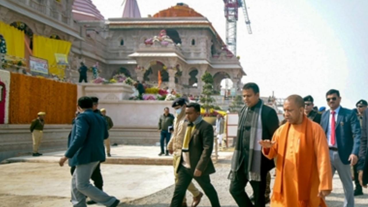 During this visit, Chief Minister Yogi Adityanath not only gathered comprehensive information about the arrangements within the temple premises but also conducted a hands-on inspection at the ground level
