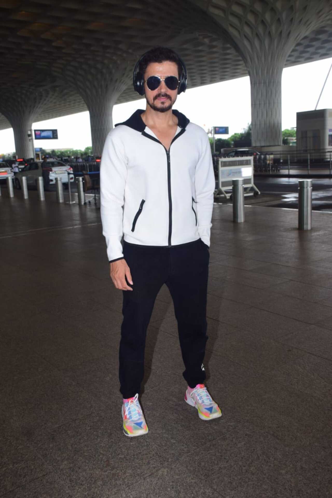 Darshan Kumar sports a cool look at the Mumbai airport