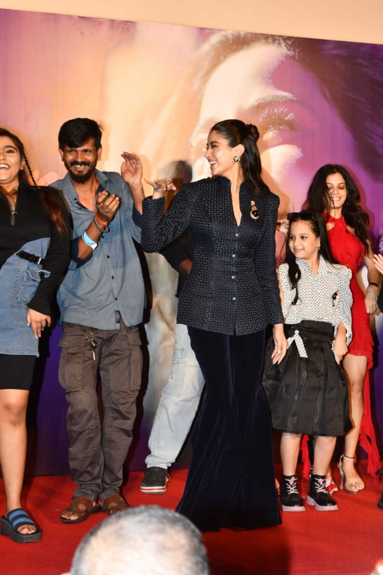 Janhvi Kapoor dances with the media at the launch of the song 'Shaukan' from their film 'Ulajh'