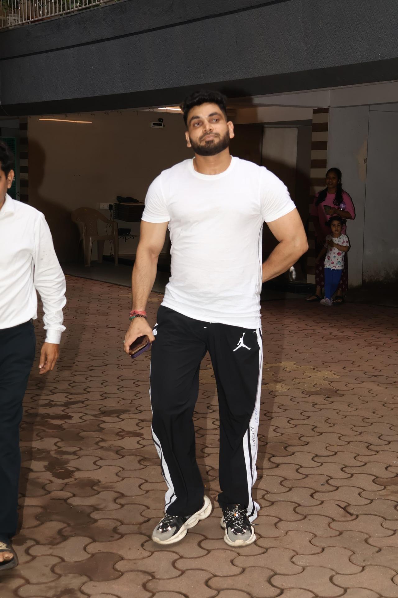 Shiv Thakre at the funeral of Farah Khan and Sajid Khan's mother Menaka Irani