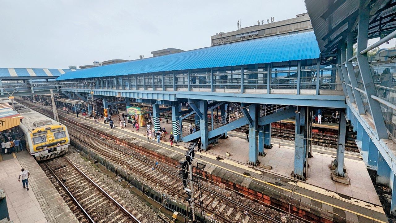 Mumbai: Western Railways completes Andheri elevated walkway connecting east, west sides