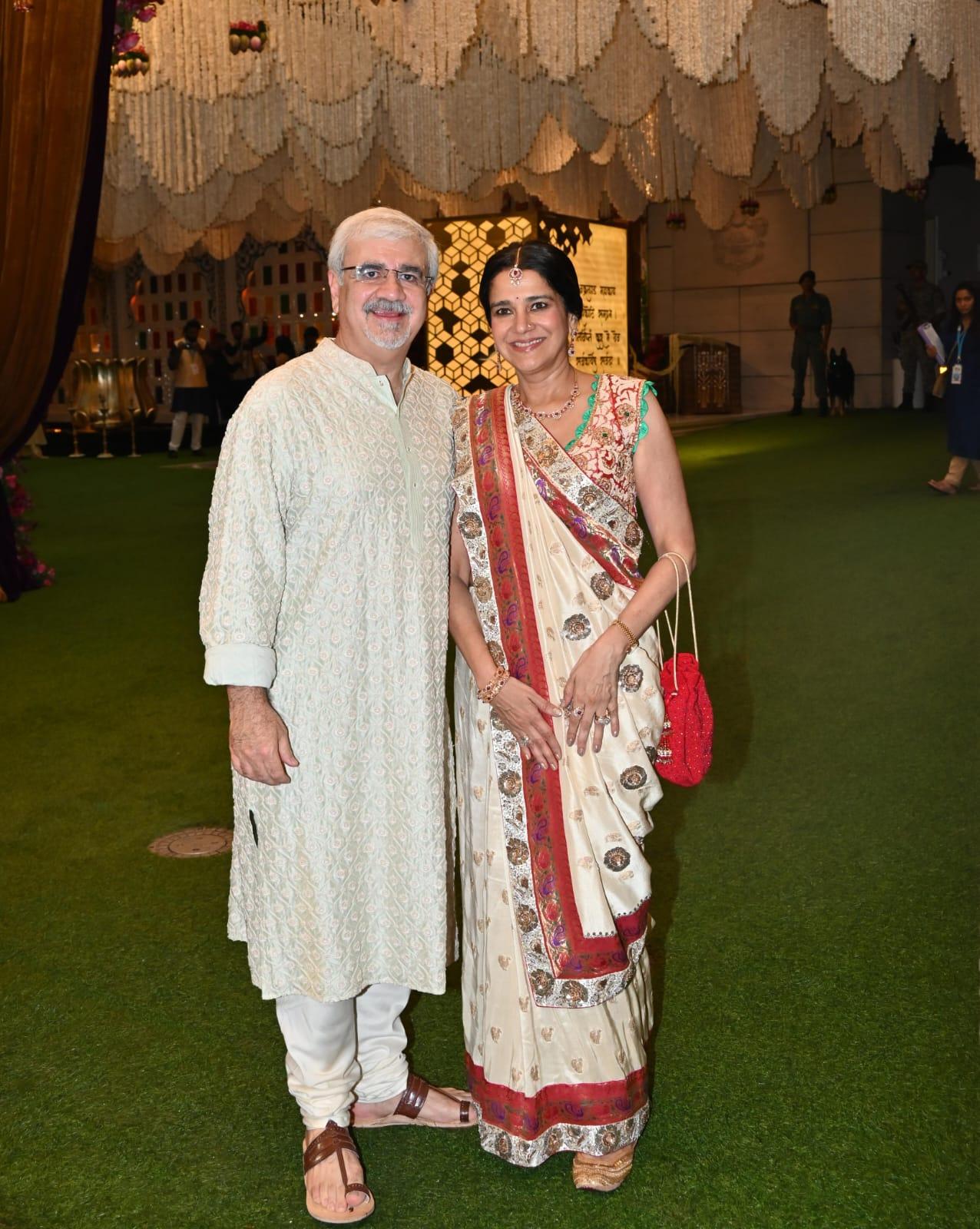 Radhika's parents also made a stylish appearance, following the latest fashion trends at their daughter's haldi ceremony