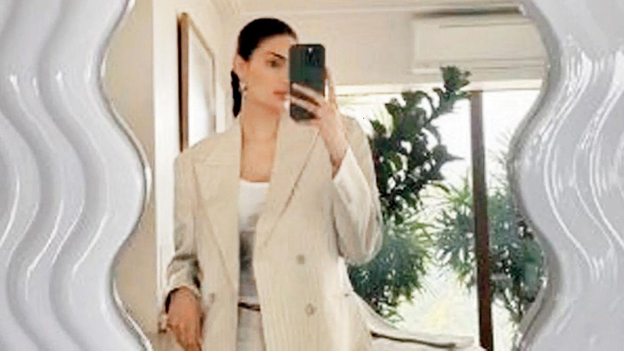 Athiya Shetty sports the vintage suit