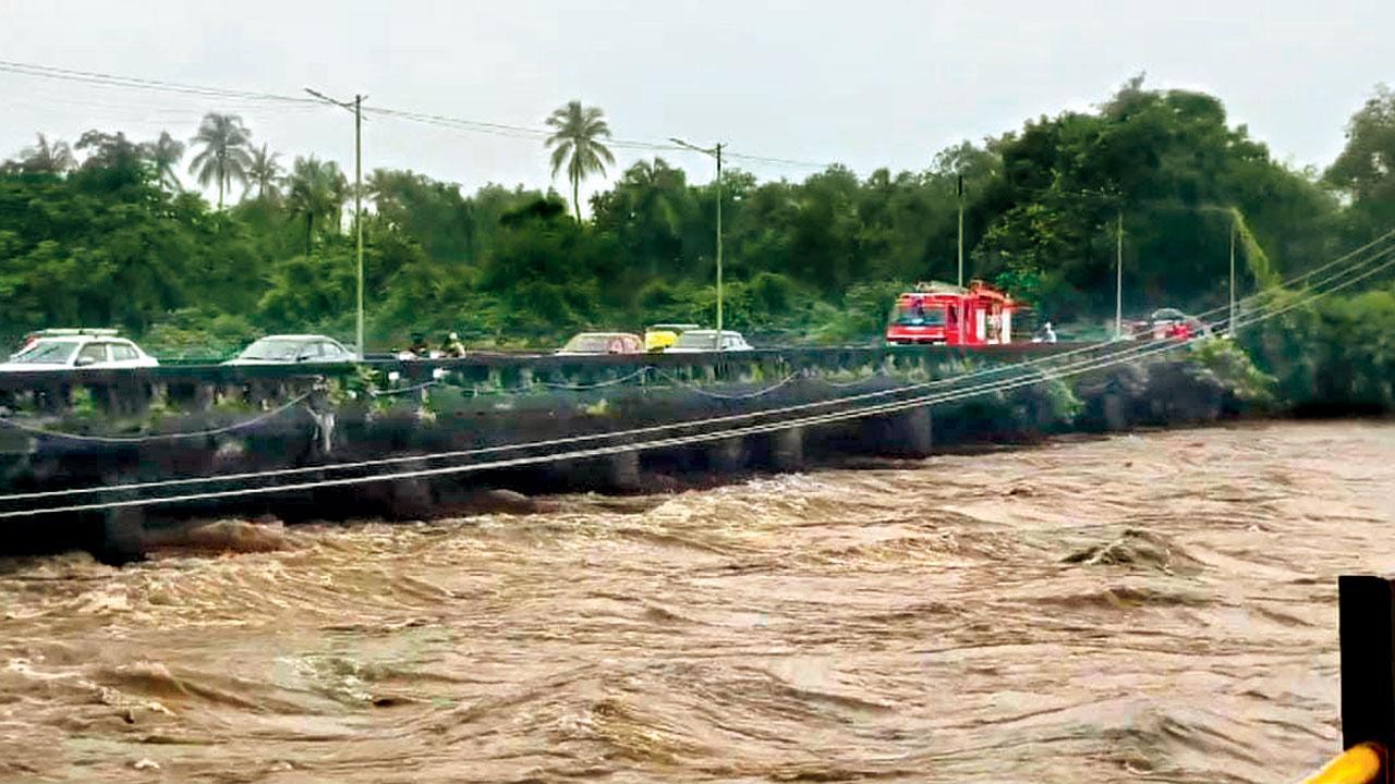Thane, Raigad locals on edge as rivers swell amid heavy downpour