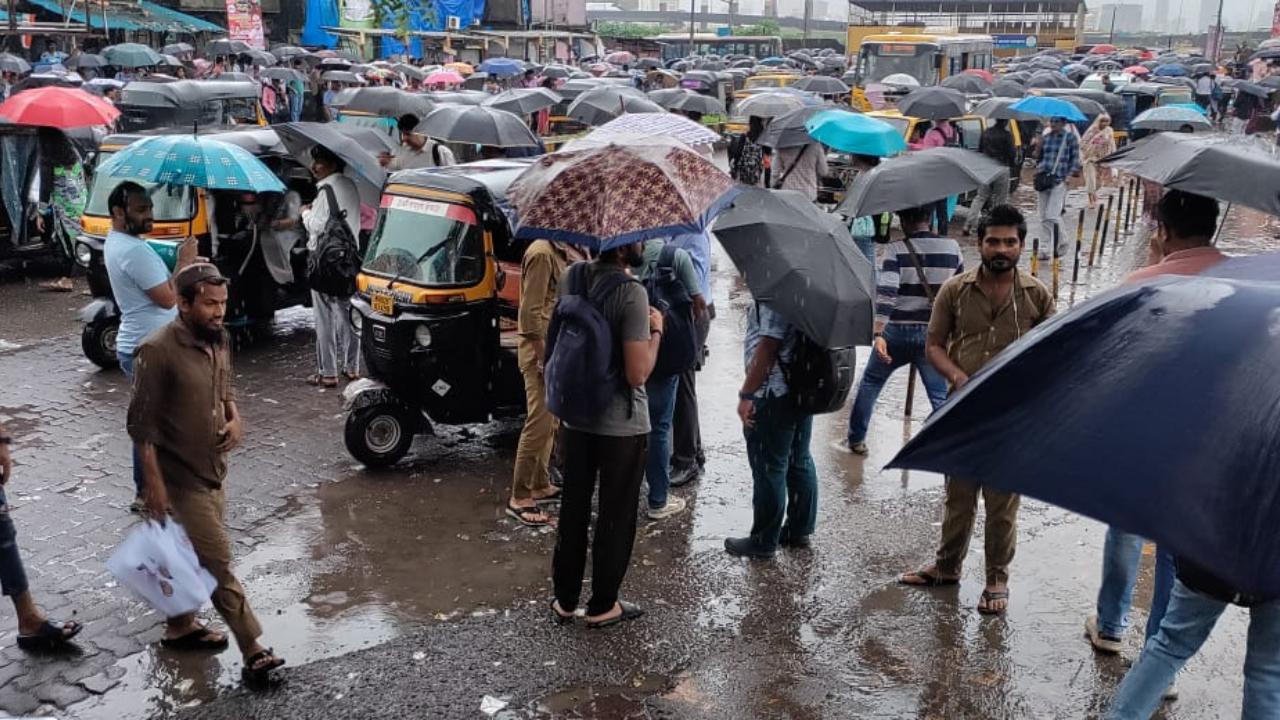 While there are buses, the unorganised chaos outside Bandra East Railway station makes it difficult for people to get transport in the rain. Photos Courtesy: Nascimento Pinto