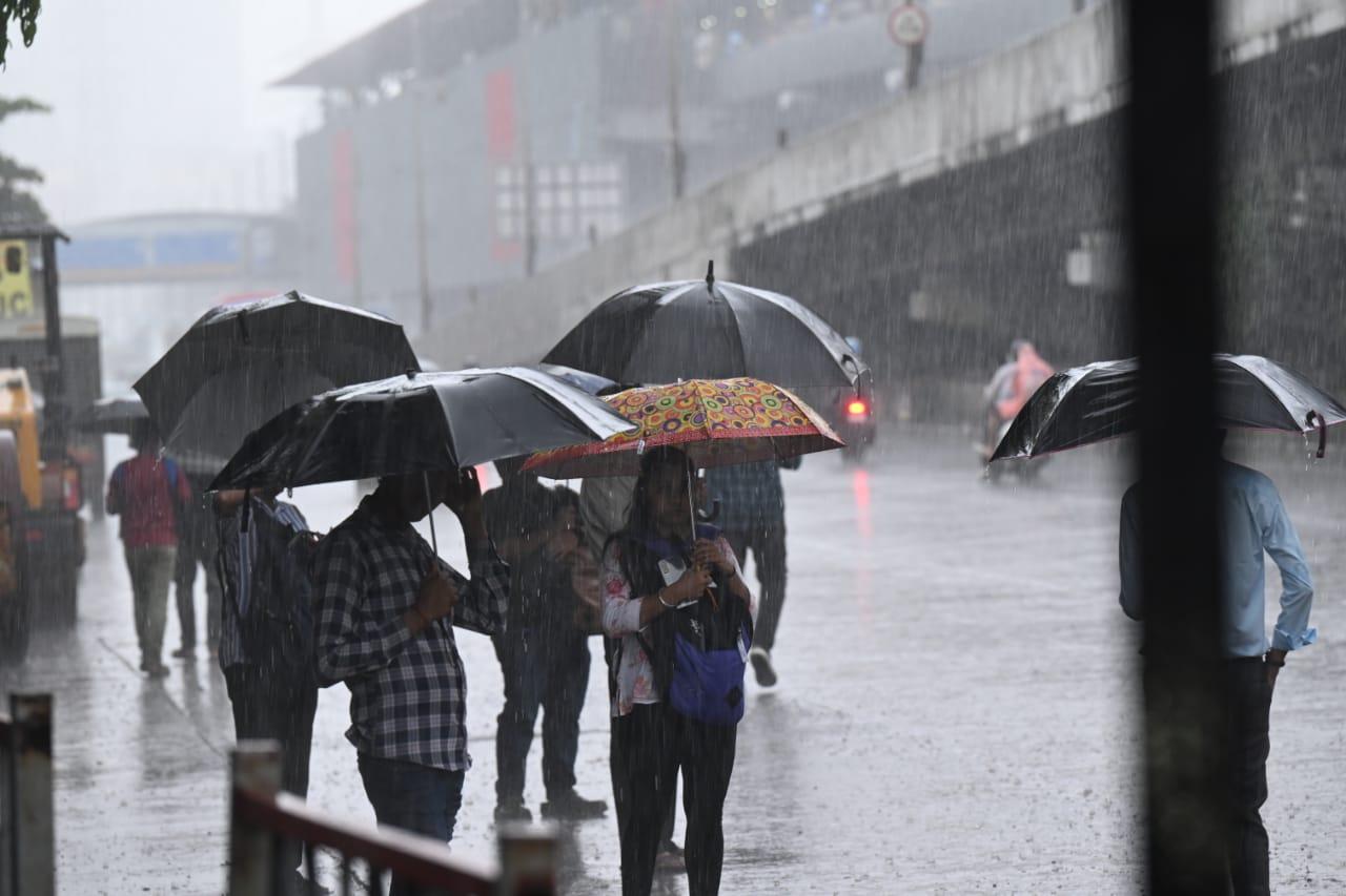 The IMD, in its latest Mumbai weather update, has predicted moderate to heavy rainfall in Mumbai on Wednesday