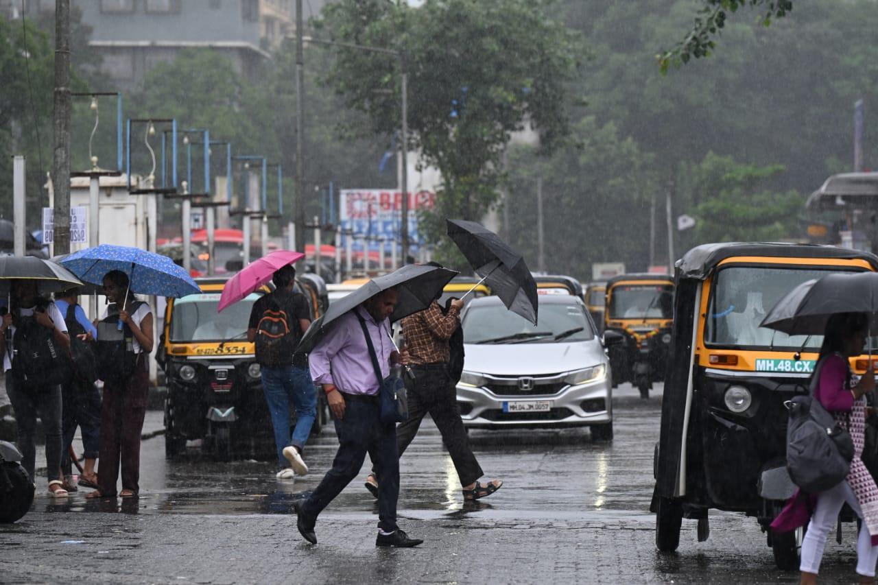 Earlier, the Mumbai Police issued an advisory asking citizens to avoid coastal areas due to the heavy rainfall in the city