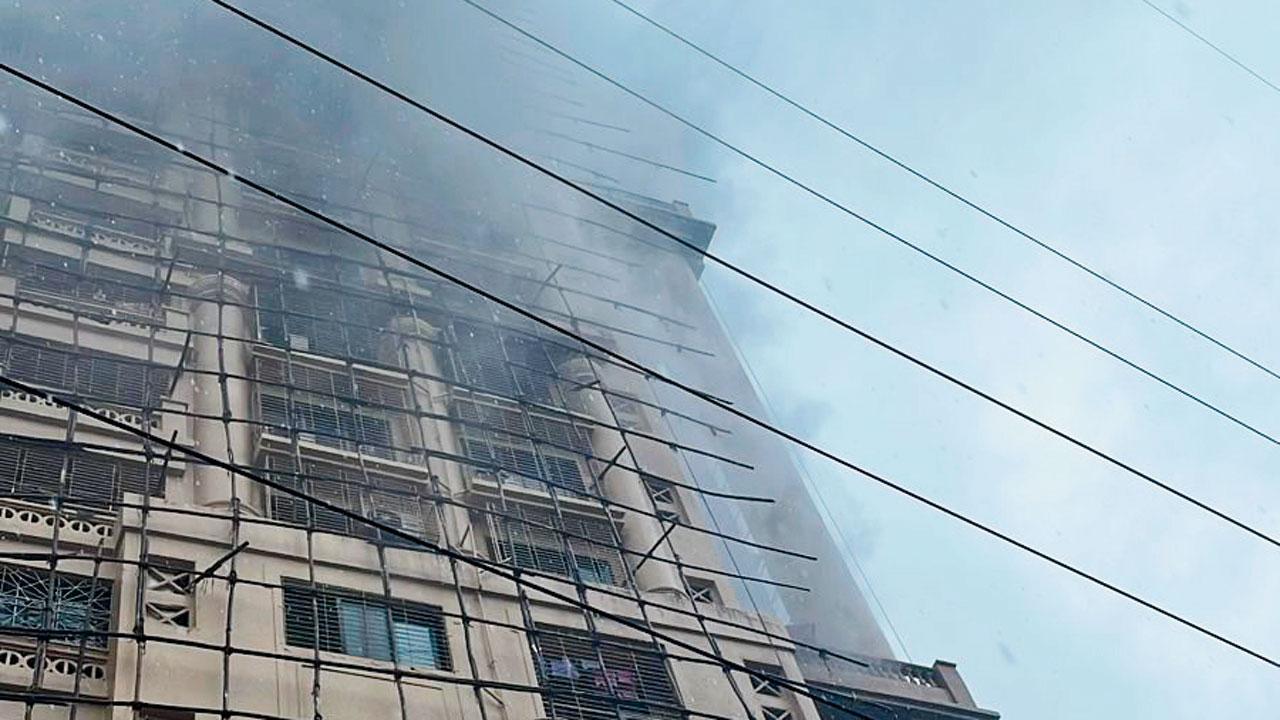 Mumbai: 1 dead, 3 hospitalised after major fire in Borivli high-rise