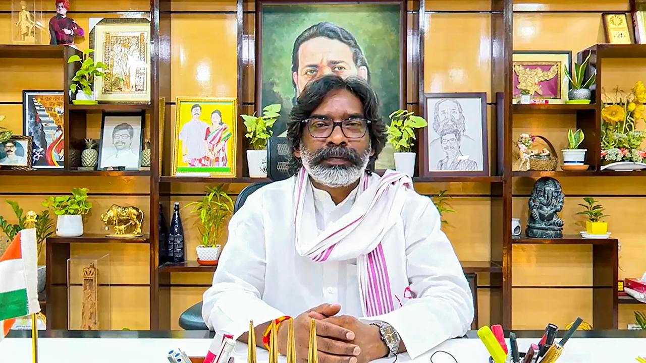 Soren's father and Jharkhand Mukti Morcha supremo Shibu Soren, his mother Rupi Soren, his wife Kalpana Soren and senior leaders of the JMM-led alliance were present at the swearing-in ceremony.