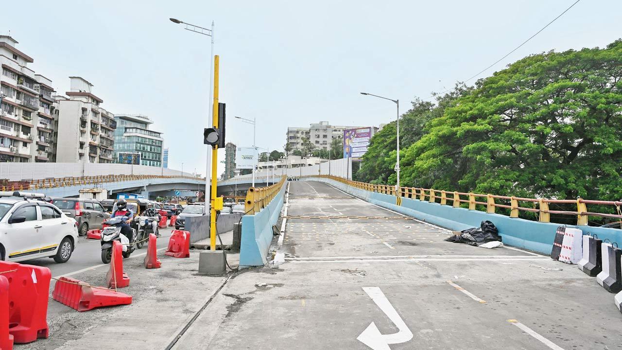 Mumbai: Coordination failures between BMC, Rlys behind Gokhale bridge misalignment