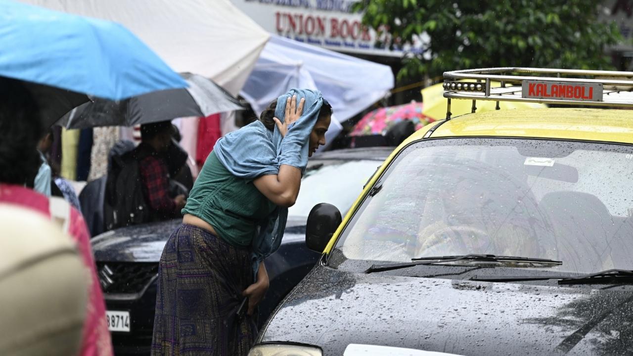 In its Mumbai weather update, the India Meteorological Department (IMD) forecasted moderate to heavy rains for the city and suburbs on Tuesday