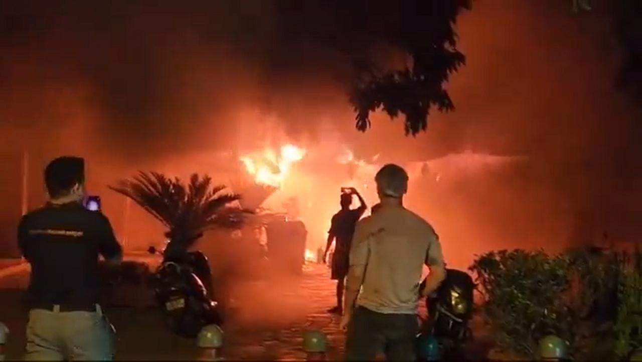 Delhi: Fire breaks out at popular Gulati restaurant, no one injured