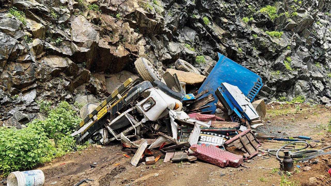 The crushed truck. Pics/Hanif Patel